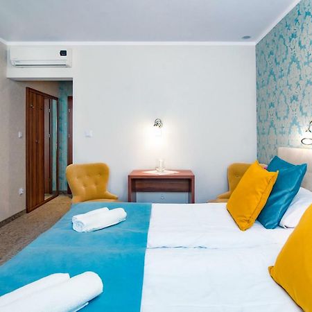 פרומבורק Pod Wzgorzem Bed & Breakfast מראה חיצוני תמונה