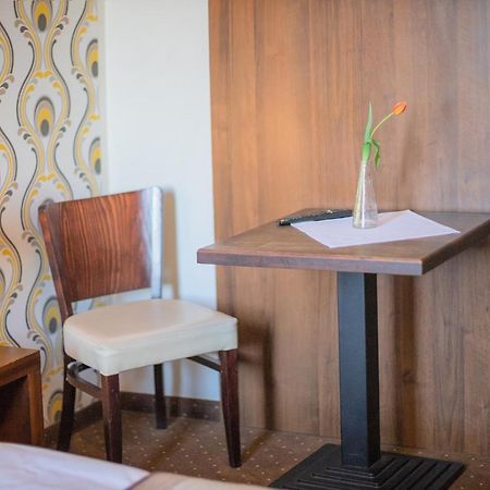 פרומבורק Pod Wzgorzem Bed & Breakfast מראה חיצוני תמונה