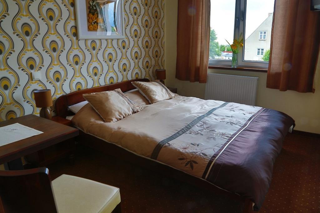 פרומבורק Pod Wzgorzem Bed & Breakfast חדר תמונה