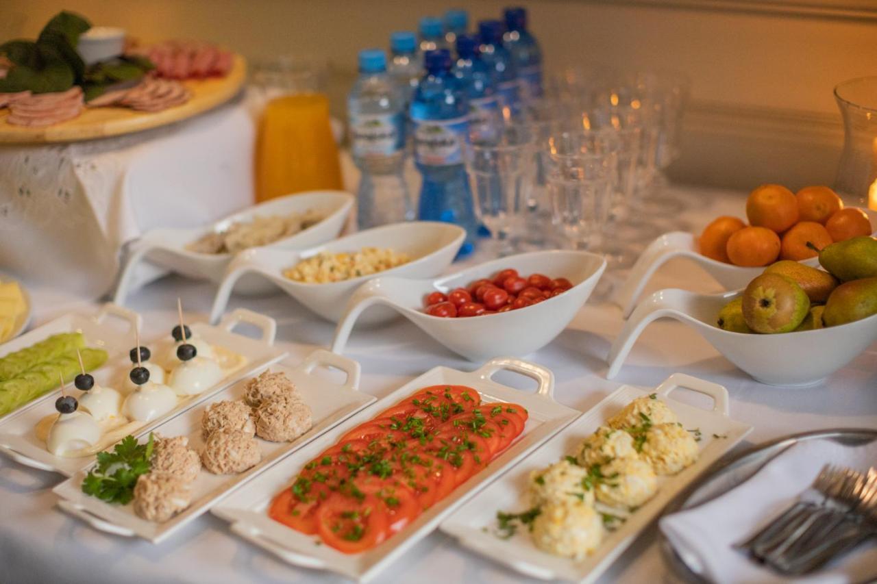 פרומבורק Pod Wzgorzem Bed & Breakfast מראה חיצוני תמונה